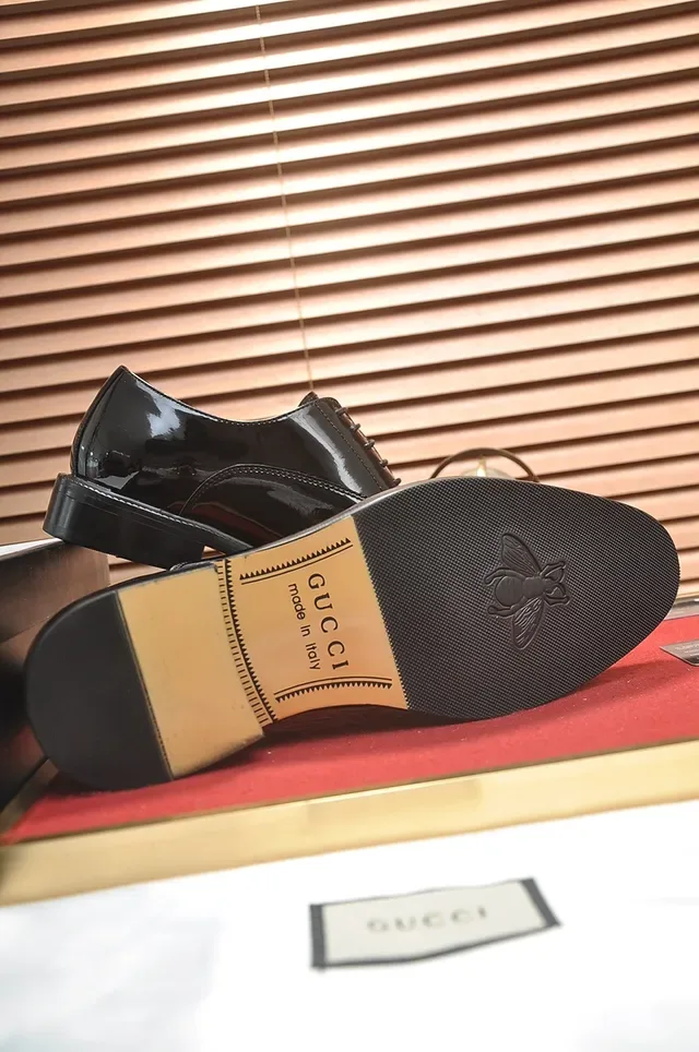 Gucci কালো পেটেন্ট লেদার ক্যাপ-টো অক্সফোর্ড জুতা 3