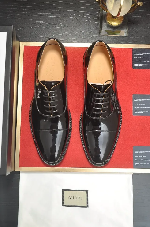 Gucci কালো পেটেন্ট লেদার ক্যাপ-টো অক্সফোর্ড জুতা 5