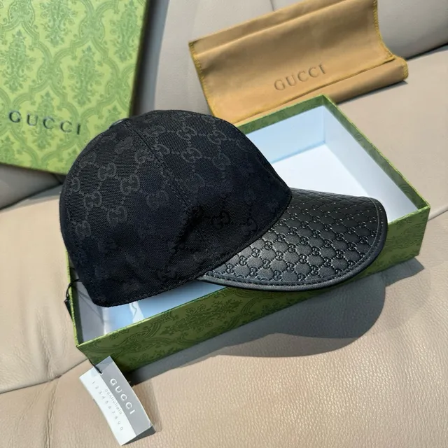 Boné de beisebol Gucci de couro preto com monograma GG Jacquard tonal embossed com aba de couro 8