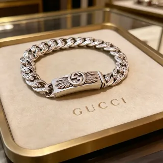 Gucci Dionysus Pulsera Cadena Curb-Link Gruesa Plata con Motivos de Alas Grabados
