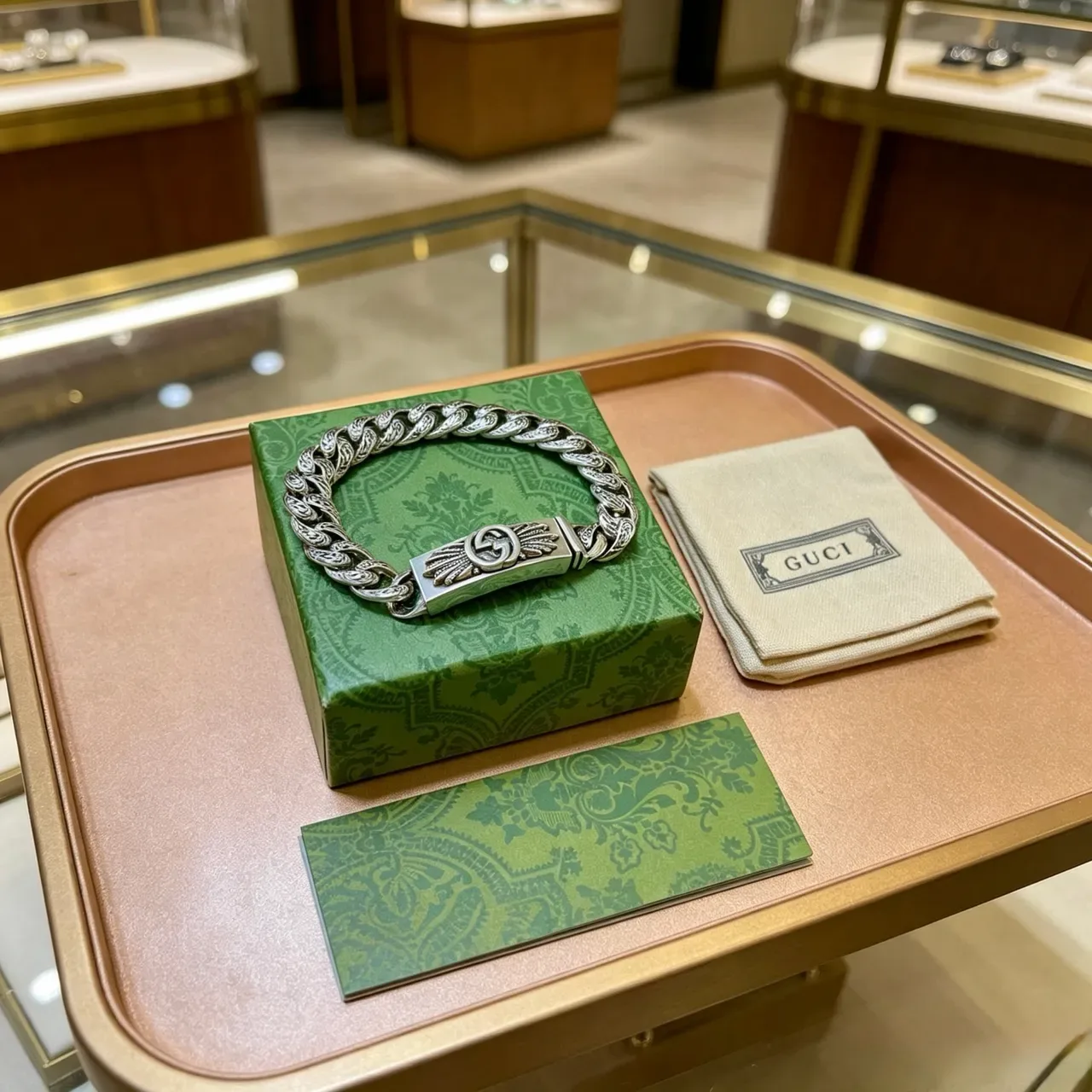 Gucci Dionysus Pulsera Cadena Curb-Link Gruesa Plata con Motivos de Alas Grabados 2
