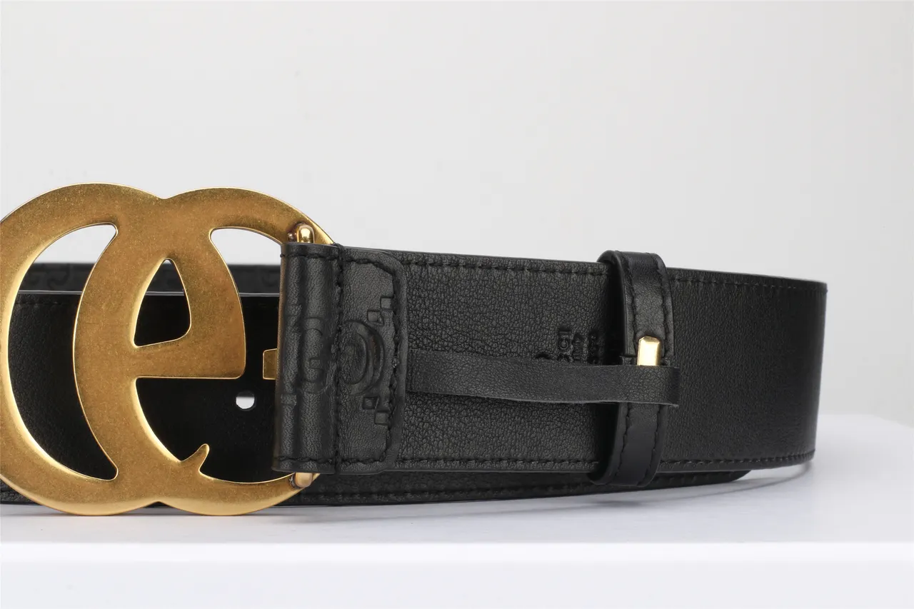 Gucci Double G cinturón negro dorado embossado GG Monogram Polished Buckle de cuero 7