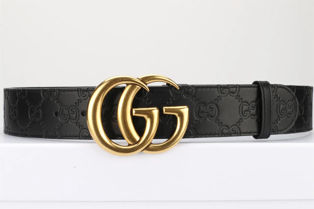 Gucci Double G cinturón negro dorado embossado GG Monogram Polished Buckle de cuero 13