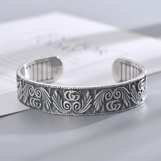 Gucci Engraved Acanthus Double G Cuff Silver Black Wide Rigid Scrollwork Bracelet 5