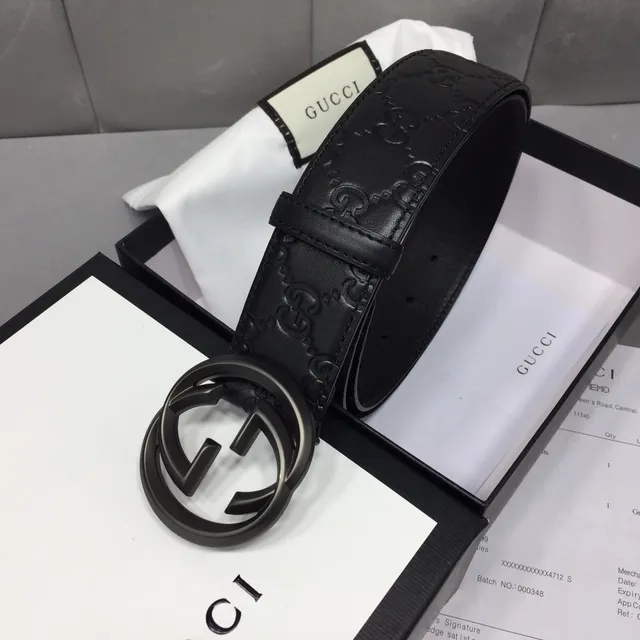 Gucci GG Marmont Ceinture en cuir noir avec monogramme embossé 4