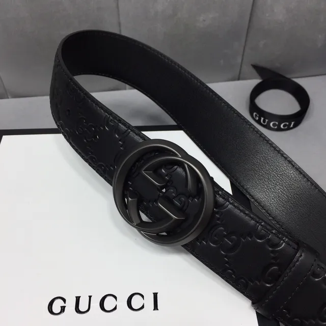Gucci GG Marmont Ceinture en cuir noir avec monogramme embossé 9