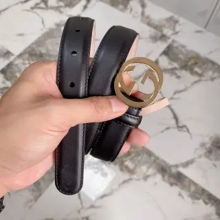 Gucci GG Marmont 黑金 纤薄型 光滑皮革腰带