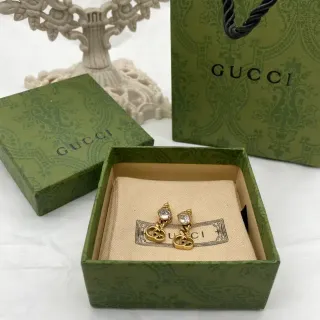 Gucci GG Marmont Gold Beige Interlocking Double-G أقراط