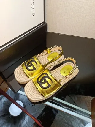 Gucci GG Marmont सुनहरा काला पट्टी जूट लिपटा एस्पाड्रिल सोल कैजुअल सैंडल 6