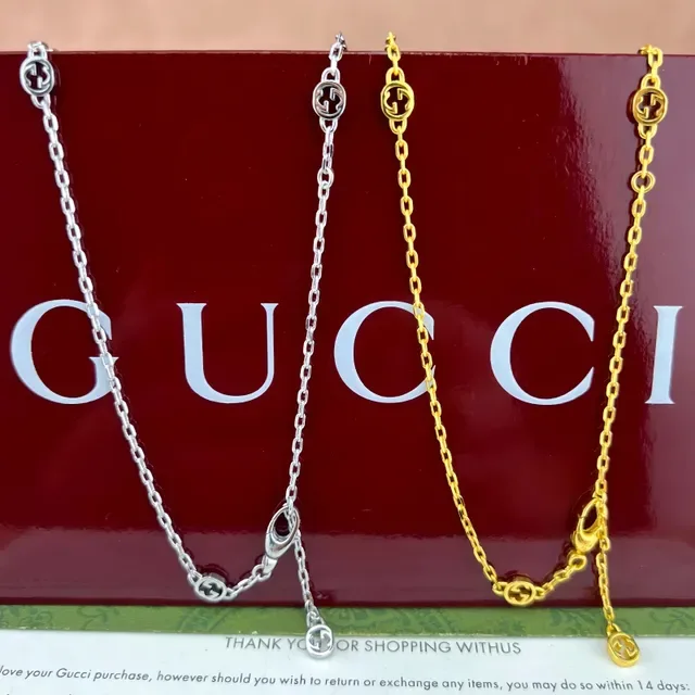 Gucci GG Marmont سوارة ذهبي اللون مزدوجة G تشارم 8