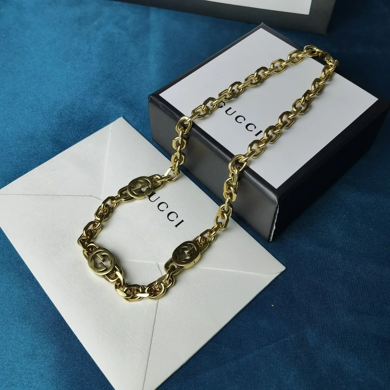 Gucci GG Marmont doré chaîne GG entrelacée 3