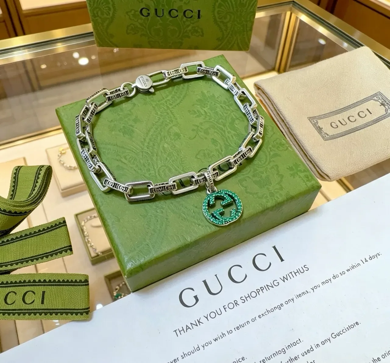 Gucci GG Marmont سوار سلسلة كريستال أخضر 4