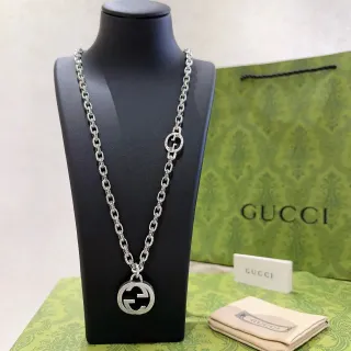 Gucci GG Marmont Interlocking G পেন্ডেন্ট নেকলেস