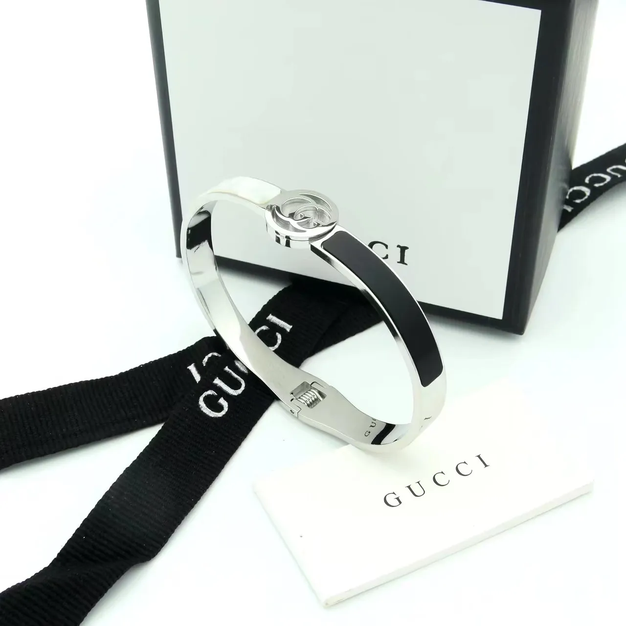 Gucci GG Marmont 互锁标志 刚性手镯手链 2