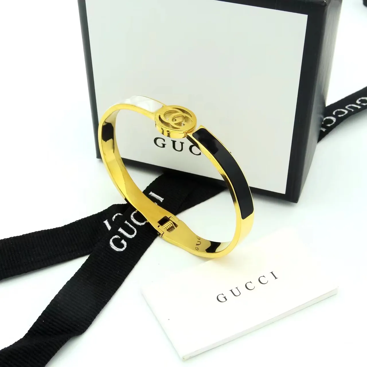 Gucci GG Marmont 互锁标志 刚性手镯手链 3