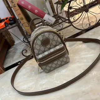 Gucci GG Marmont Mini Backpack Bolsa cruzada Bege e Marrom