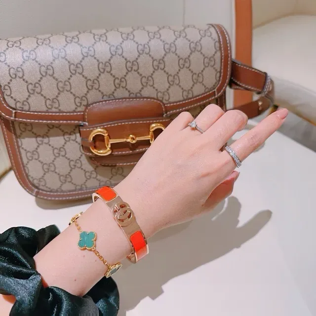 Gucci GG Marmont سوار إيناميل برتقالي ذهبي اللون 2