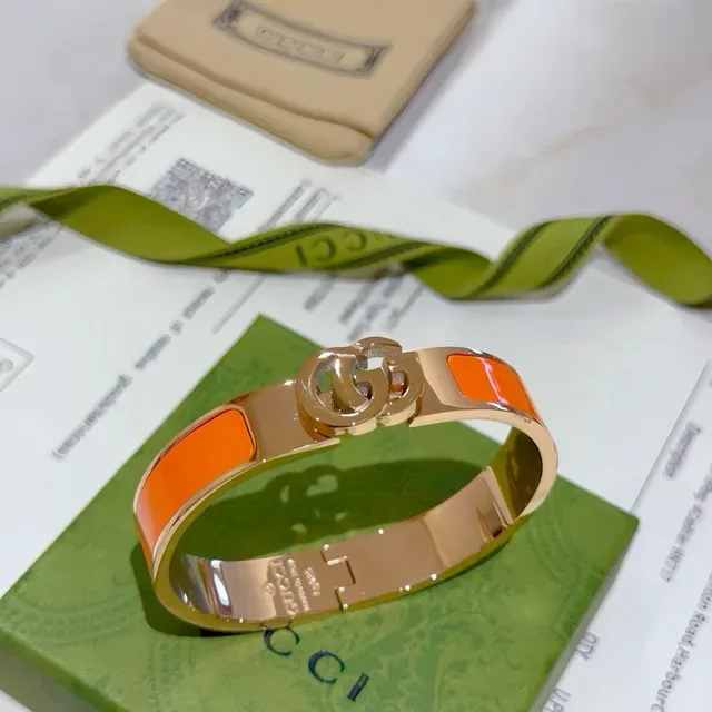 Gucci GG Marmont سوار إيناميل برتقالي ذهبي اللون 4