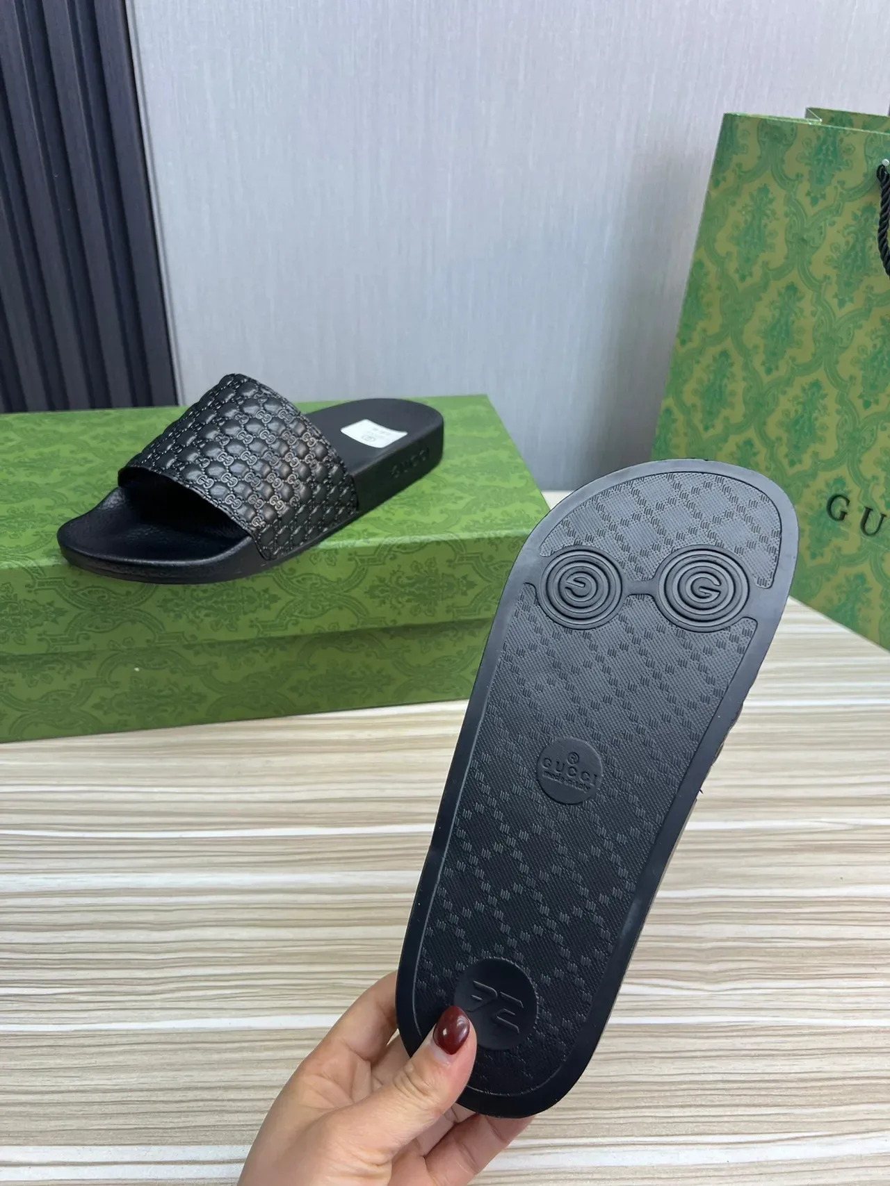Gucci GG Marmont Slide Noir Quilté Monogram 2
