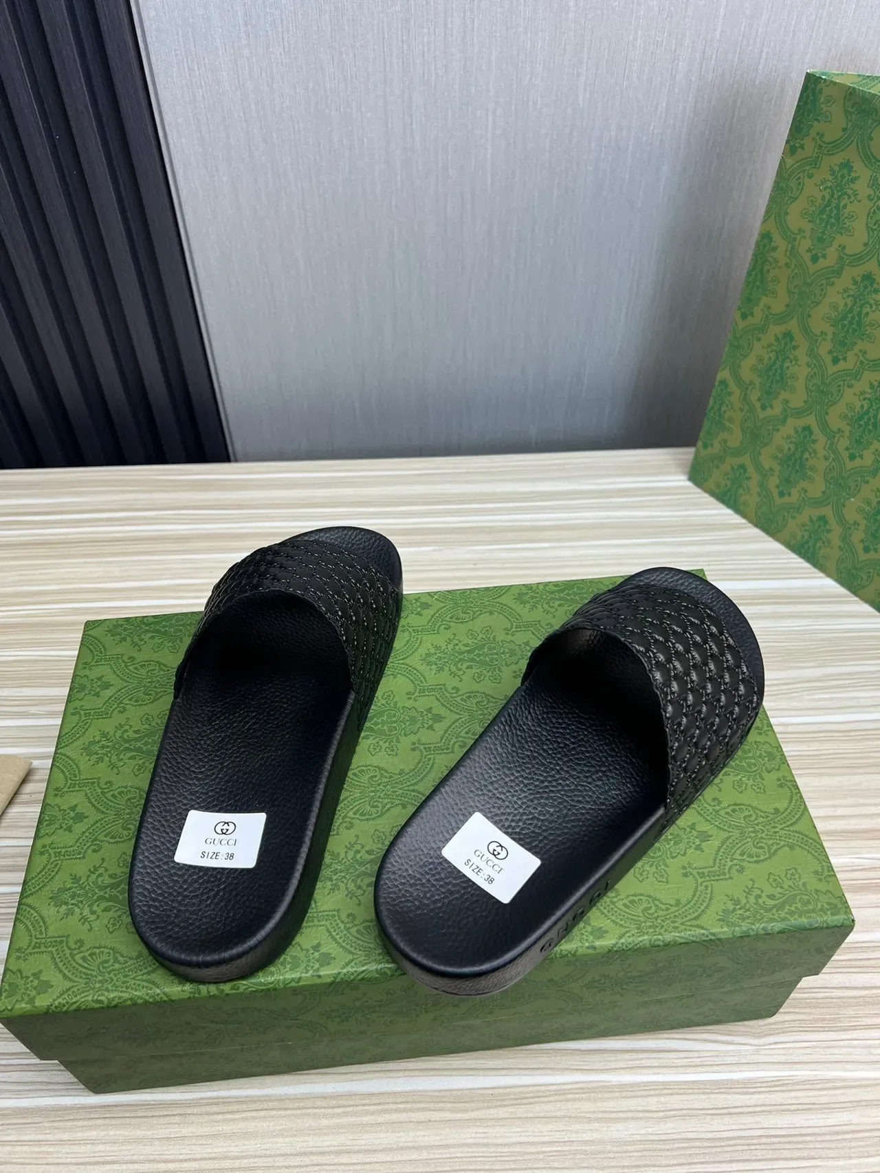 Gucci GG Marmont Slide Noir Quilté Monogram 6