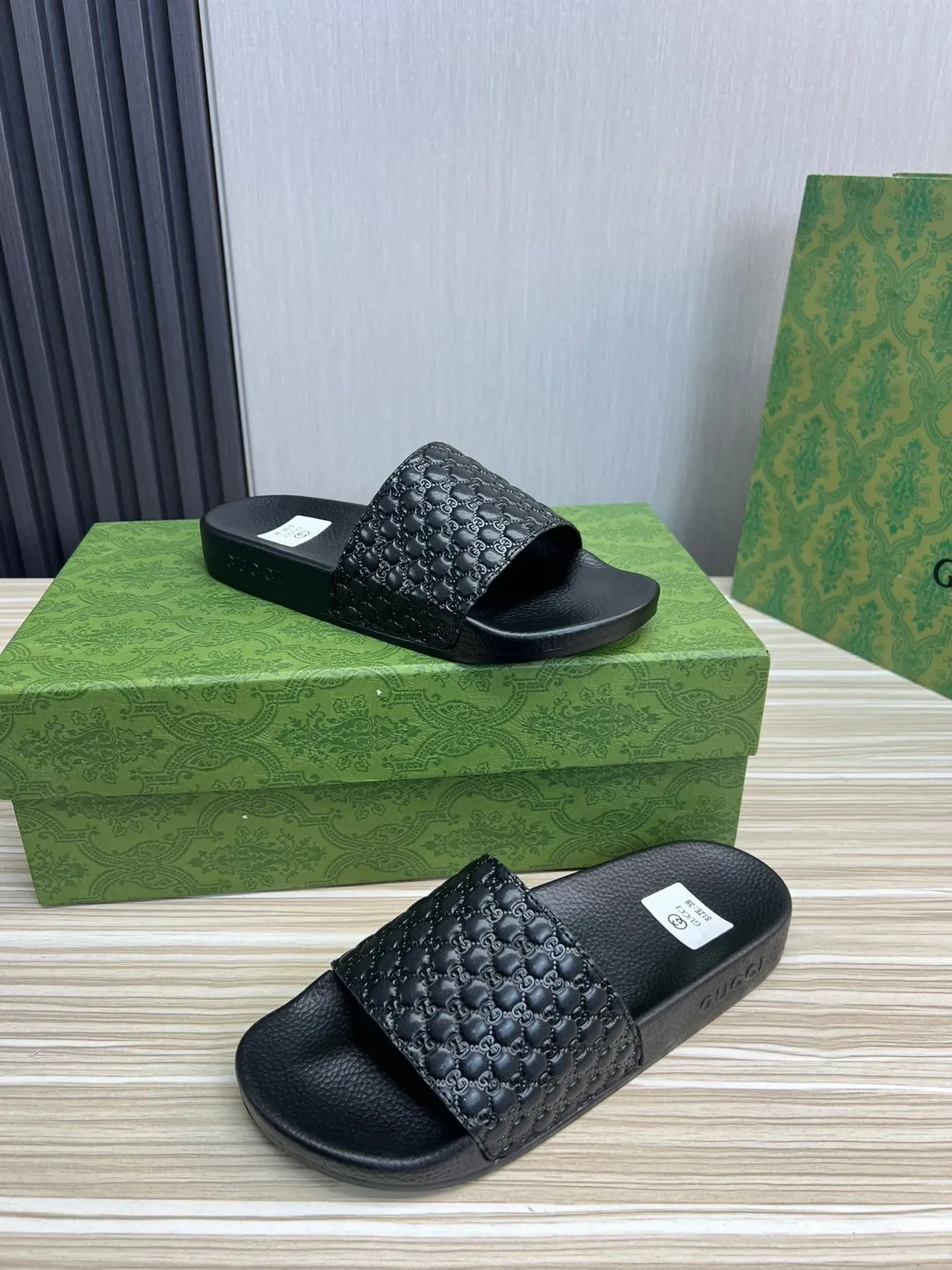 Gucci GG Marmont Slide Noir Quilté Monogram 7