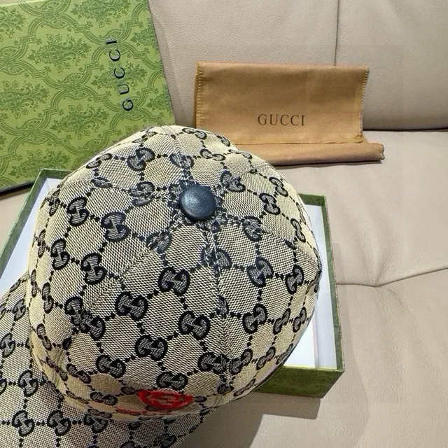 Gucci GG Monogram Beige Black Canvas Embroidered Interlocking G 棒球帽 7