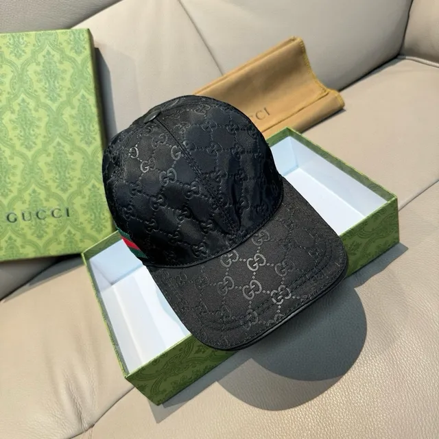 غوتشي GG Monogram Web Stripe قبعة بيسبول 3