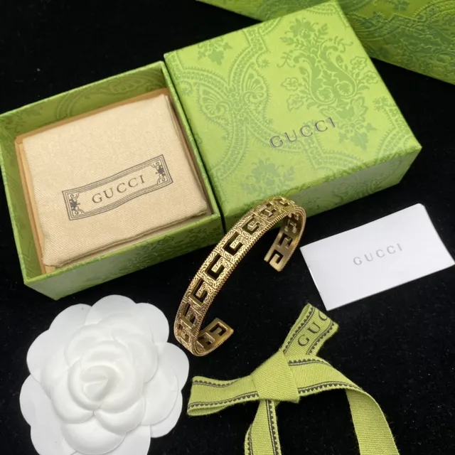 Gucci Gold Pulseira rígida aberta geométrica em treliça 5