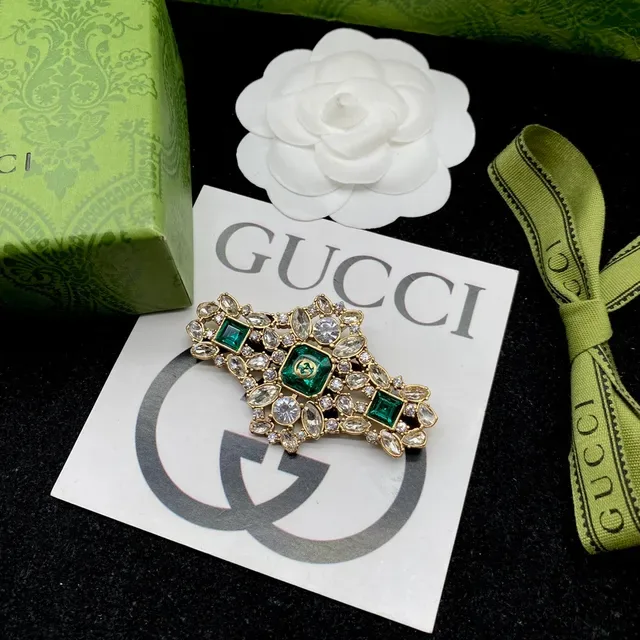 Gucci Green Gold Metal Emerald Square Crystals Brooch 5