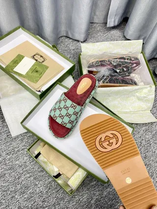 Gucci Vert Rouge GG Supreme Tissu Imprimé Semelle Acolchée Chaussons 6