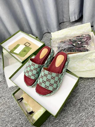 Gucci Vert Rouge GG Supreme Tissu Imprimé Semelle Acolchée Chaussons 7