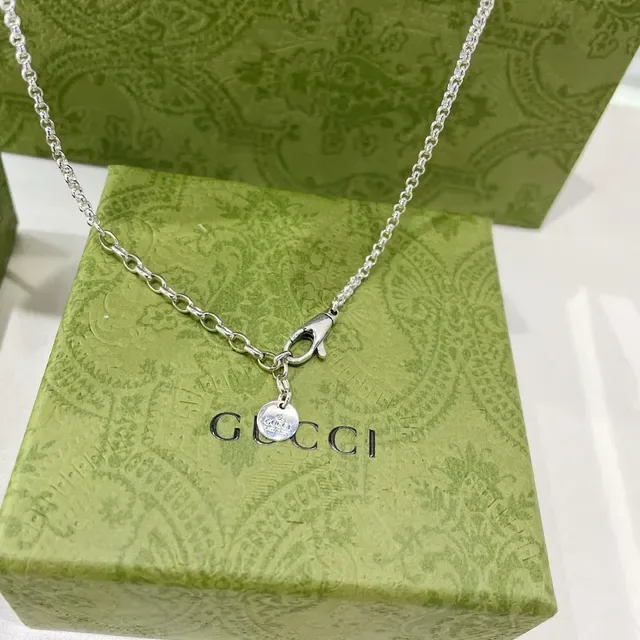 Gucci সবুজ চাঁদি হার্ট শেপড পেন্ড্যান্ট Interlocking G মোটিফ নেকলেস 4