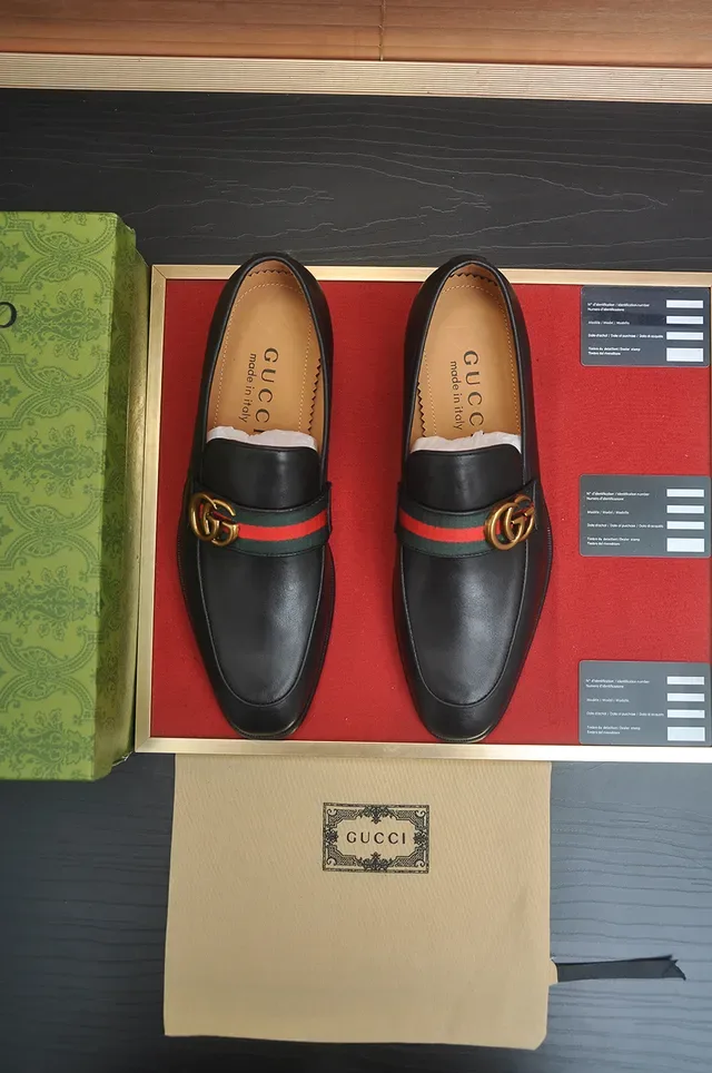 Gucci Horsebit 1955 Mocassins en cuir noir à rayure Web 5