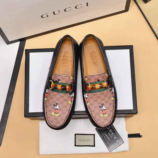 Gucci Horsebit 1955 Mickey Mouse impression Loafers 9