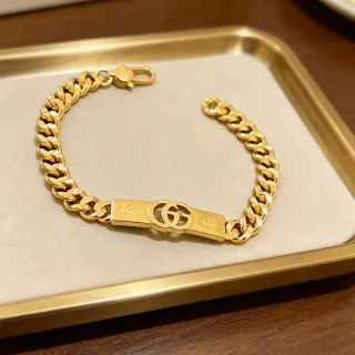 Gucci Interlocking G سوار كيرب لينك ذهبي اللون