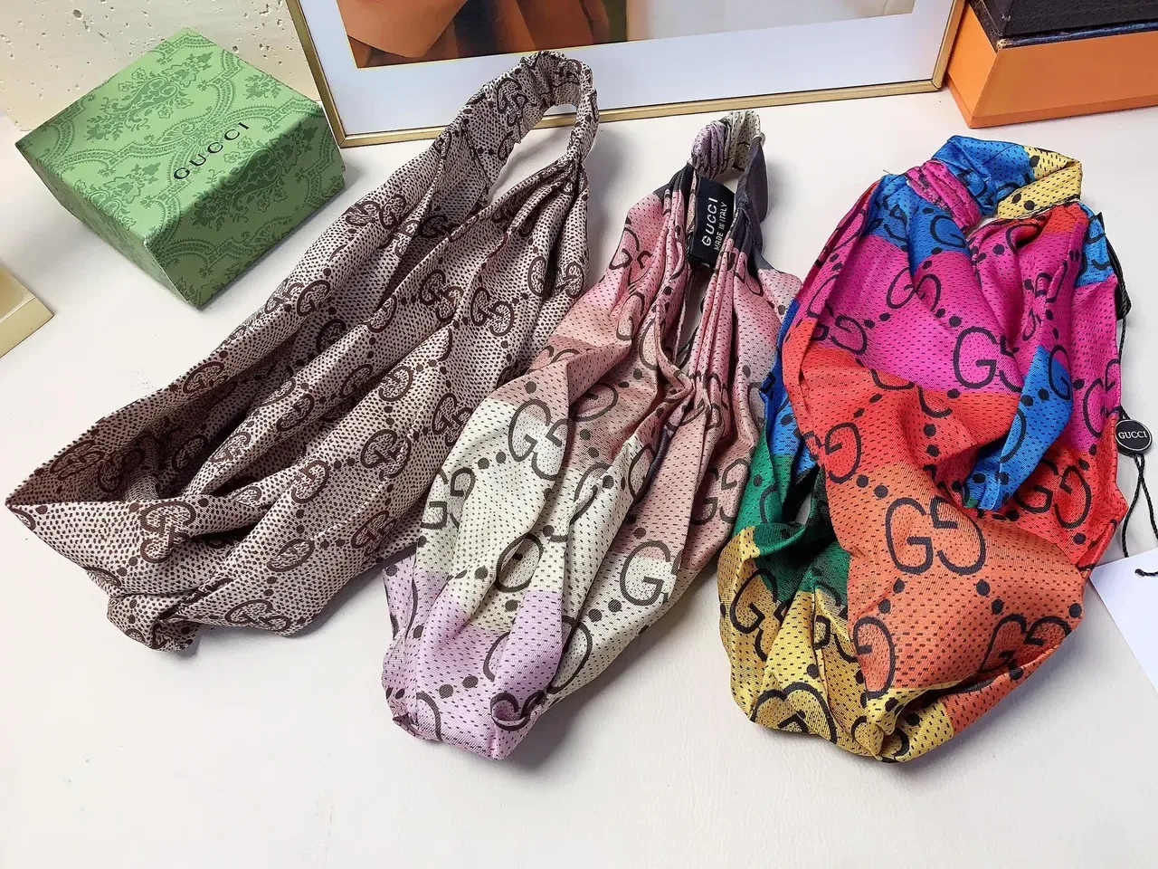 Gucci GG Interlocking Monogram Cachecol de Seda 1
