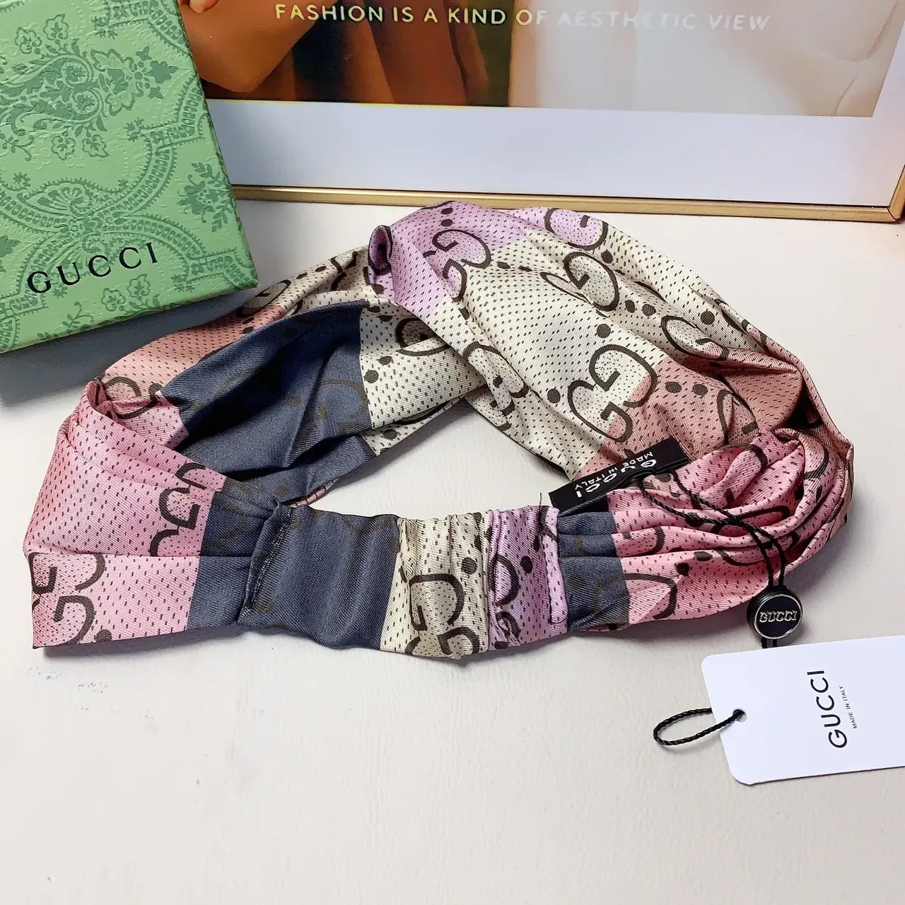 Gucci GG Interlocking Monogram Cachecol de Seda 6