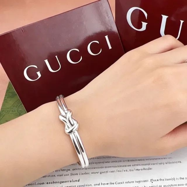 Anillo Gucci Nudo Entrelazado Plata Pulida 2