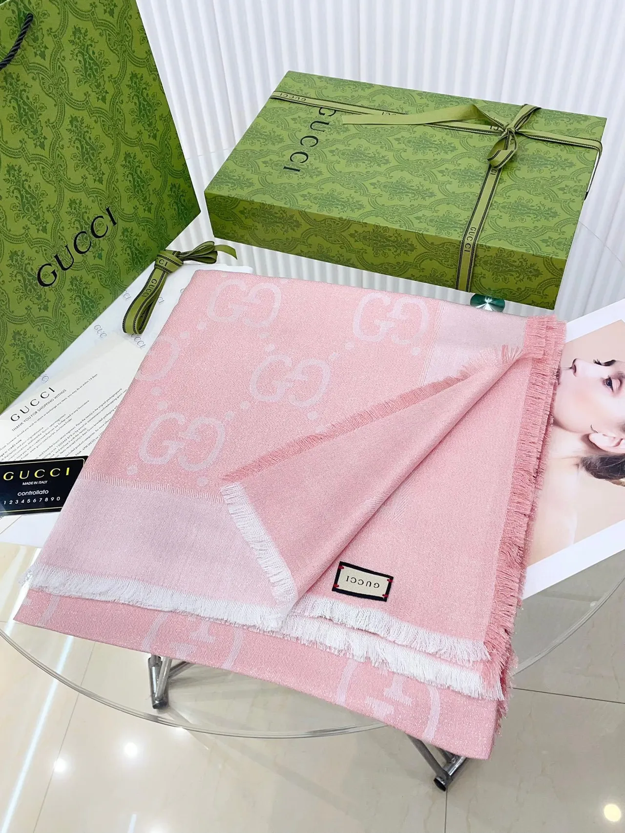 Gucci মোনোগ্রাম-প্রিন্ট গোলাপি ফ্রিঞ্জযুক্ত রেশম স্কার্ফ 5