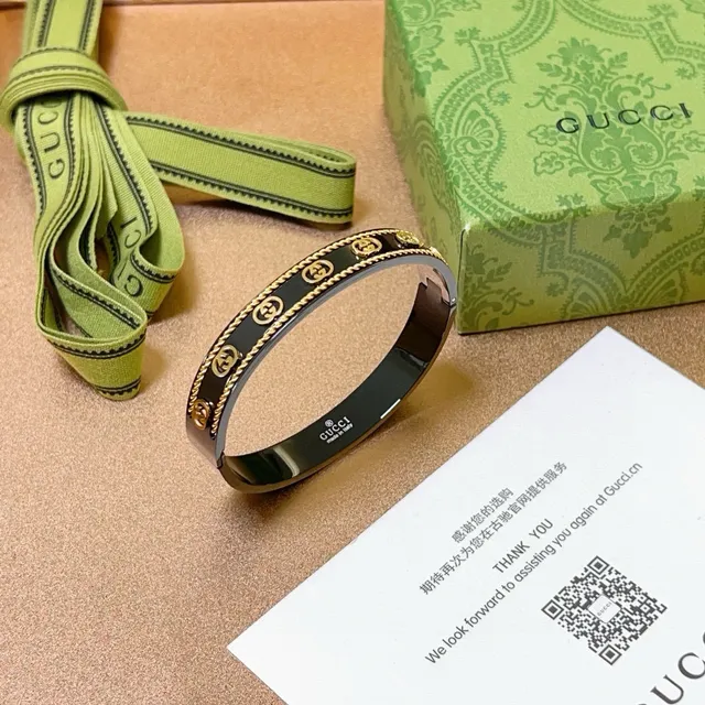 Bracelete Gucci Ophidia Esmalte Preto e Acabamento Dourado com Faixa de Cordo 3