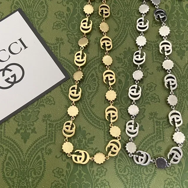 Collar Gucci Ophidia Oro y Plata con eslabones GG interconectados y motivos florales de margarita 3