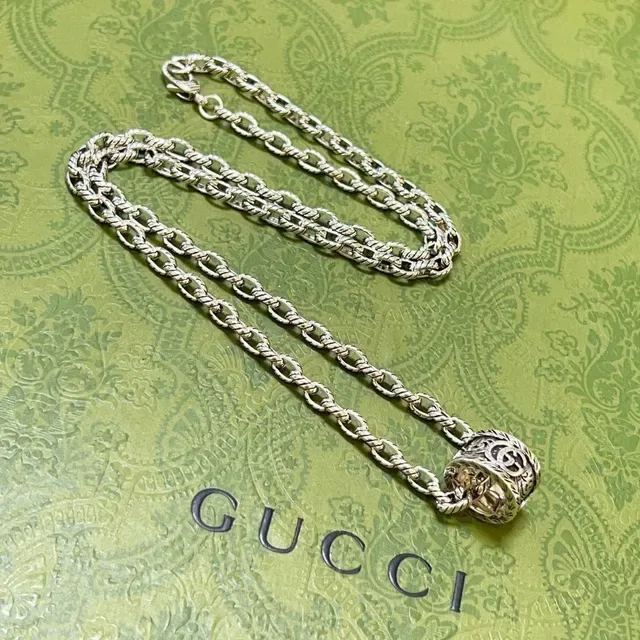 Gucci Ornate Interlocking G Pendant Twisted Rope-Link Necklace 3