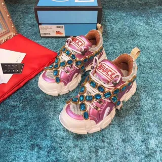 Gucci Rhyton Zapatillas chunky con pedrería rosa metálica