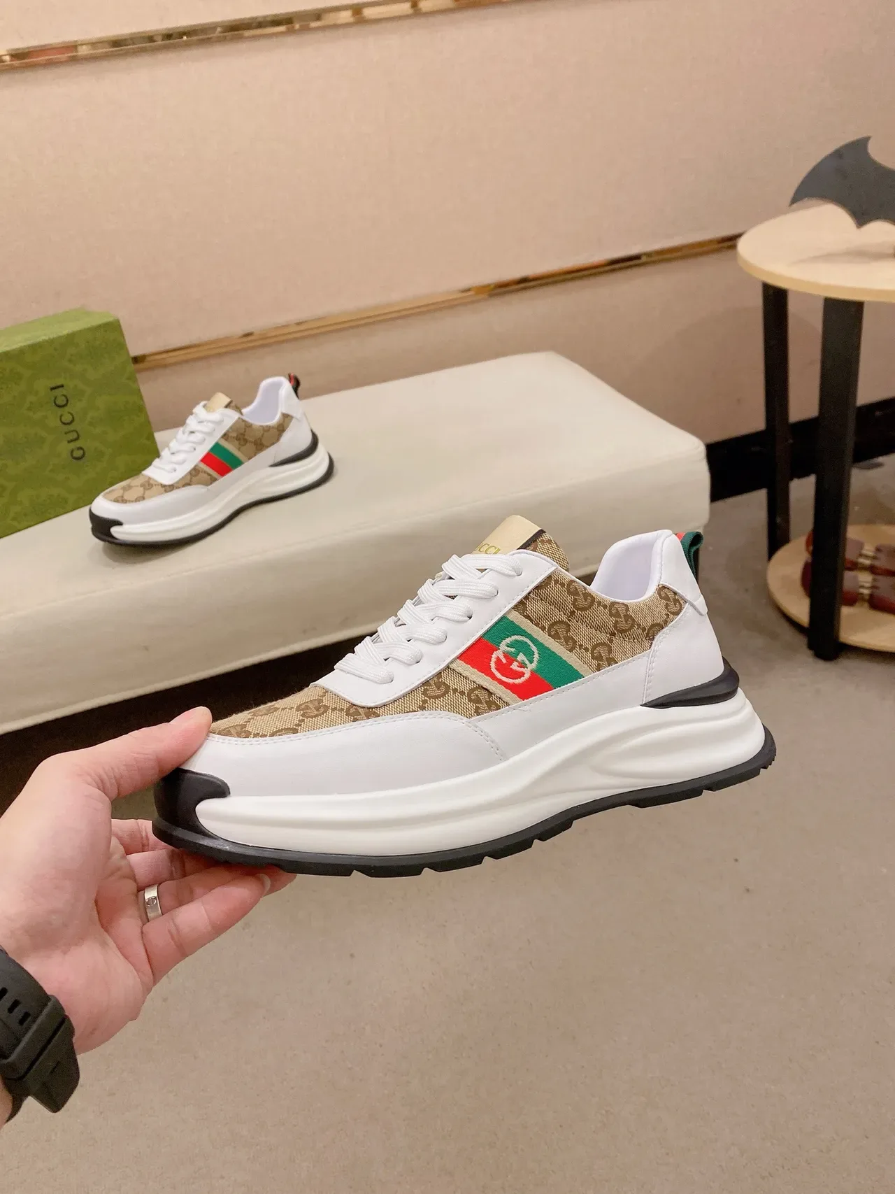 Gucci Screener Bege GG Canvas e Couro Branco Tênis Lifestyle 3