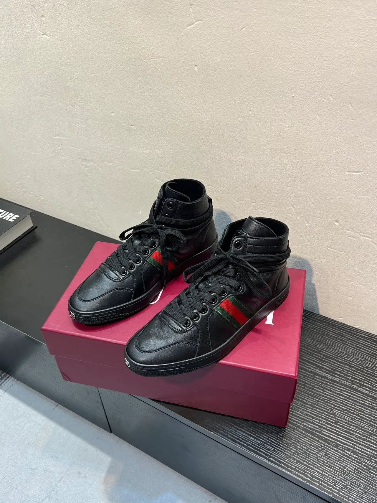 Gucci Screener Black Red Green Web Stripe sneakers lifestyle 3