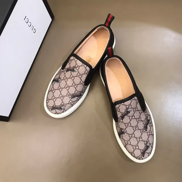 Gucci Screener GG Monogram 帆布 乐福鞋 2