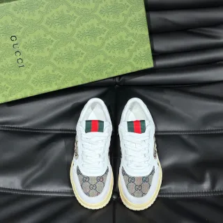 Gucci Screener সাদা GG Supreme ক্যানভাস লাইফস্টাইল স্নিকার্স