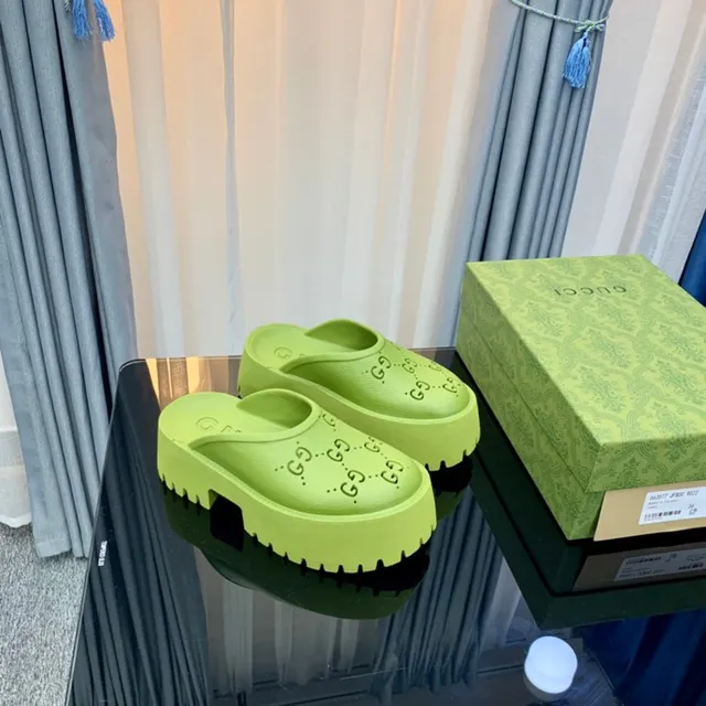 Gucci Screener Pantoufles Plateforme Perforées Vert Lime 5
