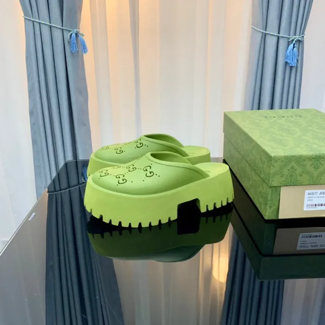 Gucci Screener Pantoufles Plateforme Perforées Vert Lime 7