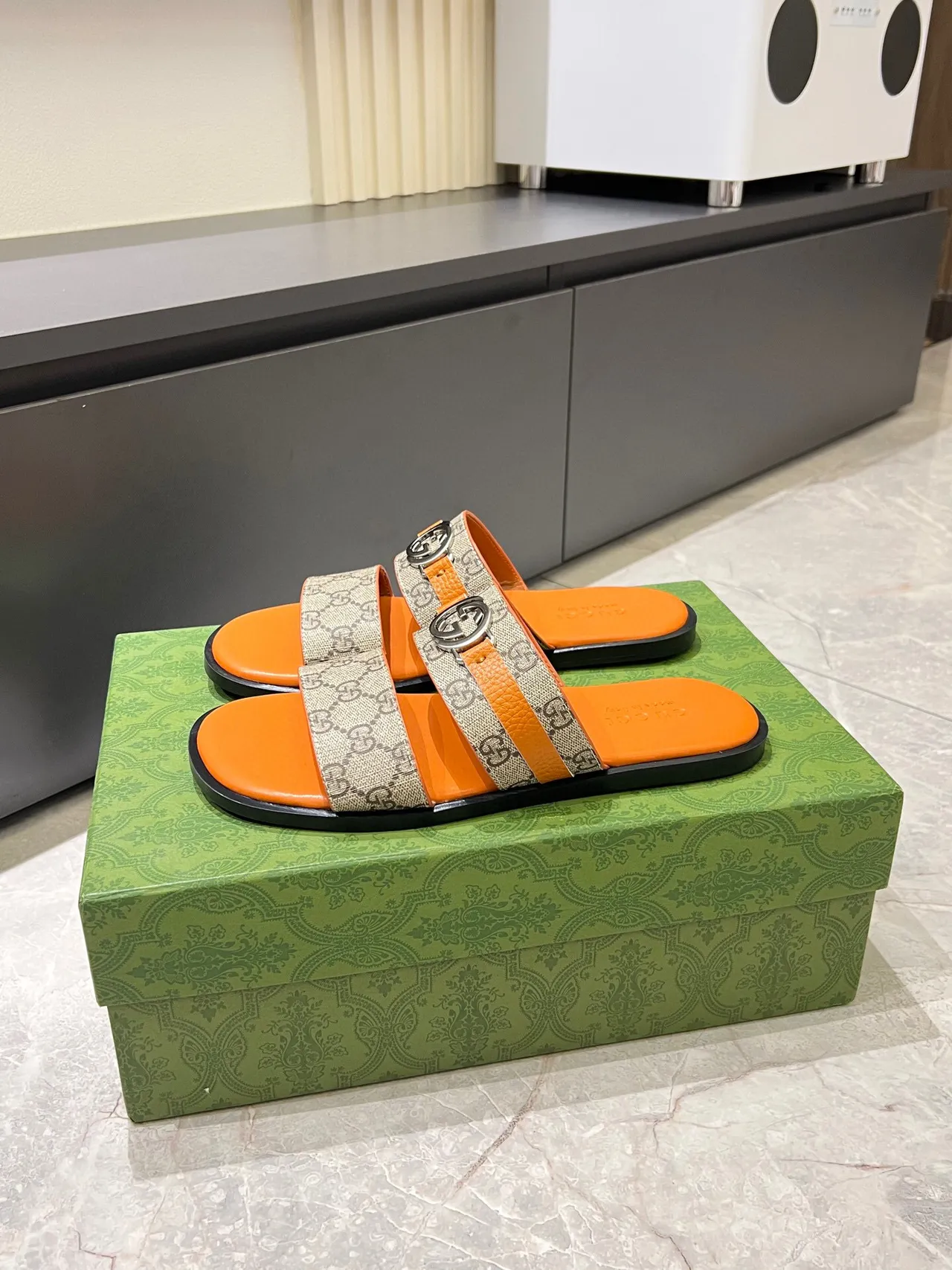 Gucci Screener Orange et Beige GG Monogram Sandales casuales 4
